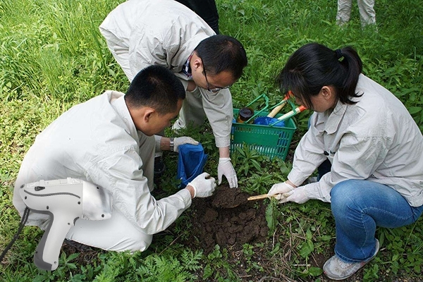 便攜式光譜儀在土壤檢測中的應(yīng)用